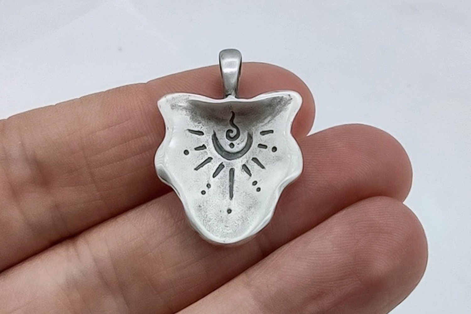 Snow Leopard Pendant 2025